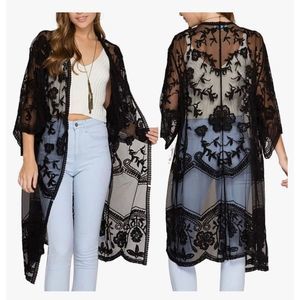 White Birch BLACK FLORAL LACE KIMONO M